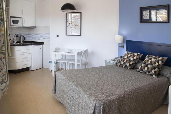 Imagen de la habitación del Apartamentos Ecuador Park. Foto 2