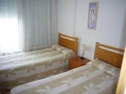 Imagen de la habitación del Apartamentos Eden Park, Benidorm - Playa Levante. Foto 2