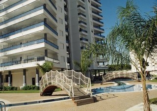 Imagen de los exteriores del Apartamentos Eden Rioja Salinas. Foto 2