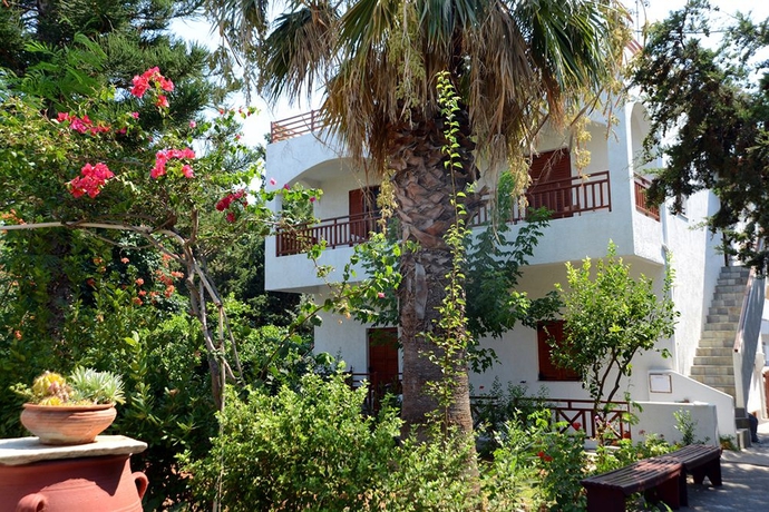 Imagen de los exteriores del Apartamentos Ekati. Foto 7