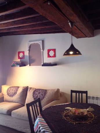 Imagen de la habitación del Apartamentos El Almez. Foto 16