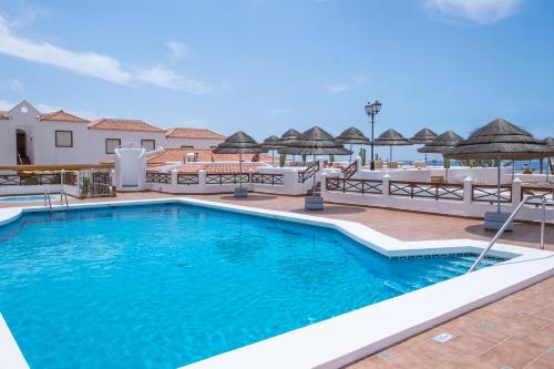 Imagen general del Apartamentos El Beril Costa Adeje. Foto 6