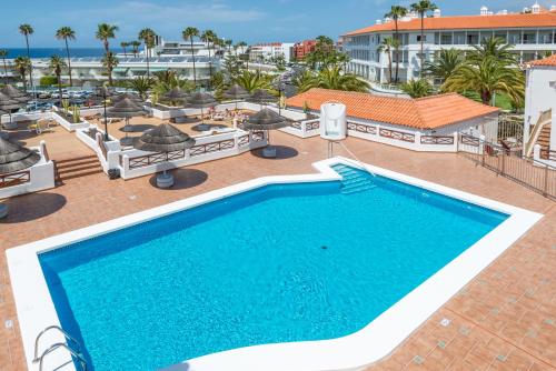 Imagen general del Apartamentos El Beril Costa Adeje. Foto 7
