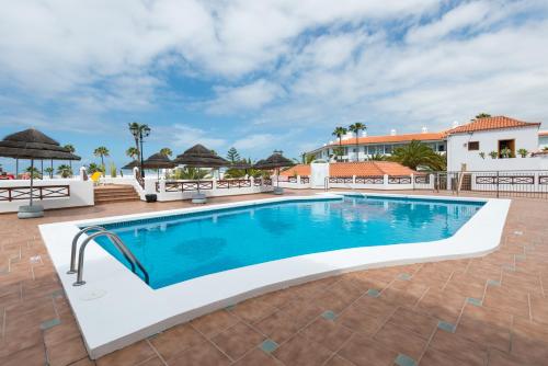 Imagen general del Apartamentos El Beril Costa Adeje. Foto 8