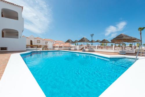 Imagen general del Apartamentos El Beril Costa Adeje. Foto 10