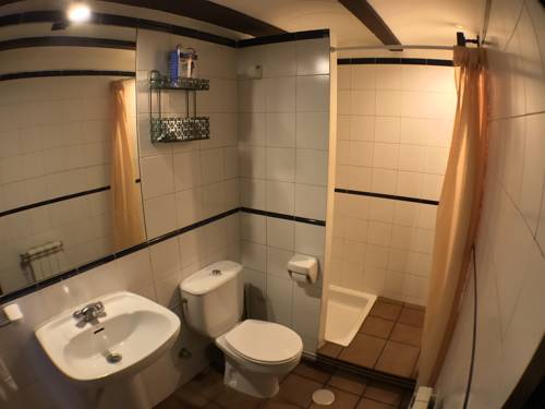 Imagen de la habitación del Apartamentos El Bulin de Robregordo. Foto 11