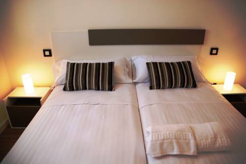 Imagen de la habitación del Apartamentos El Capricho De Madrid. Foto 8