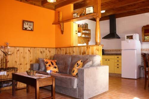 Imagen de la habitación del Apartamentos El Capricho de Gonzalo. Foto 12