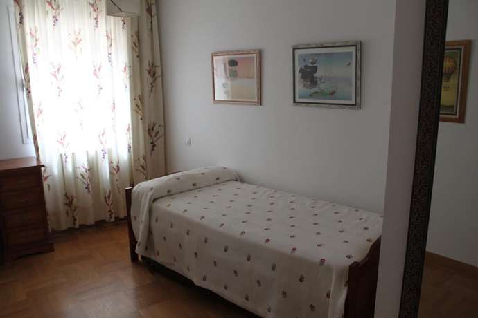Imagen de la habitación del Apartamentos El Cid, Burgos. Foto 3
