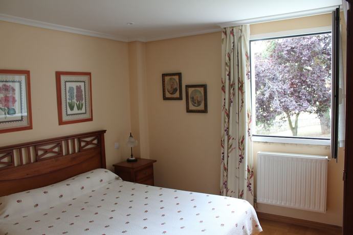 Imagen de la habitación del Apartamentos El Cid, Burgos. Foto 5