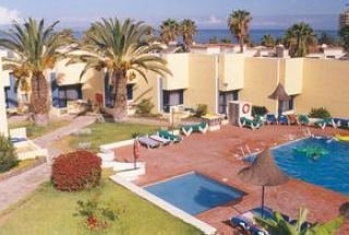 Imagen de la piscina del Apartamentos El Cortijo, Playa de las Americas. Foto 4
