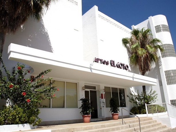 Imagen general del Apartamentos El Coto, Cala Gracio. Foto 2