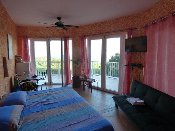 Imagen de la habitación del Apartamentos El Faro Apartment. Foto 13