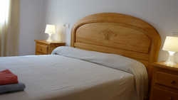 Imagen de la habitación del Apartamentos El Golondro. Foto 2