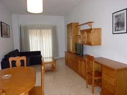Imagen de la habitación del Apartamentos El Golondro. Foto 3
