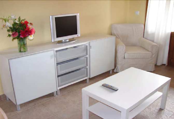 Imagen de los interiores del Apartamentos El Guindal. Foto 20