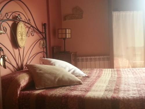 Imagen de la habitación del Apartamentos El Horno De Aliaga. Foto 2