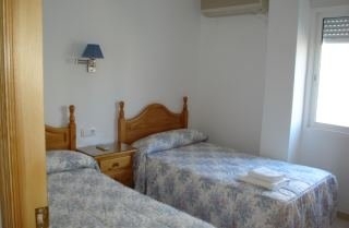 Imagen de la habitación del Apartamentos El Jardin, Nerja. Foto 4