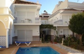 Imagen de la piscina del Apartamentos El Jardin, Nerja. Foto 7