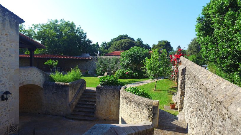 Imagen de los exteriores del Apartamentos El Lagar de Somo. Foto 19