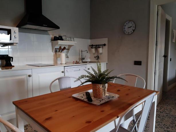 Imagen general del Apartamentos El Llanin. Foto 9