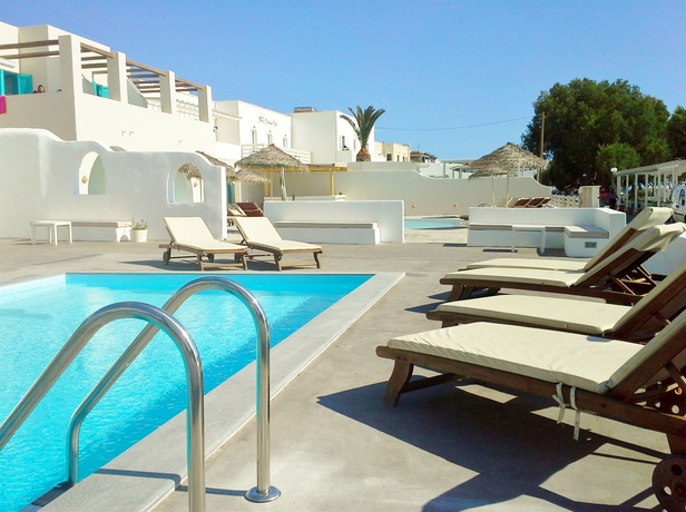 Imagen de la piscina del Apartamentos El Mar Villas. Foto 11