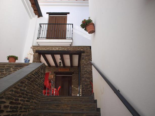Imagen de los exteriores del Apartamentos El Mirador, Berchules (Alpujarra). Foto 23