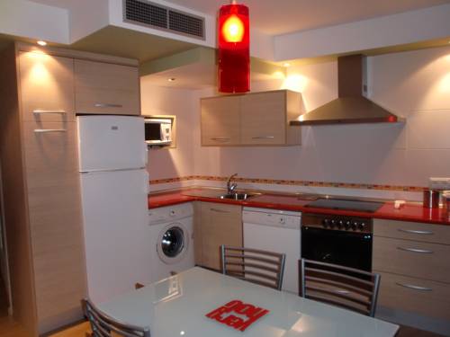 Imagen de la habitación del Apartamentos El Mirador de Ainsa. Foto 5