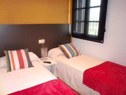 Imagen de la habitación del Apartamentos El Mirador de Ainsa. Foto 10