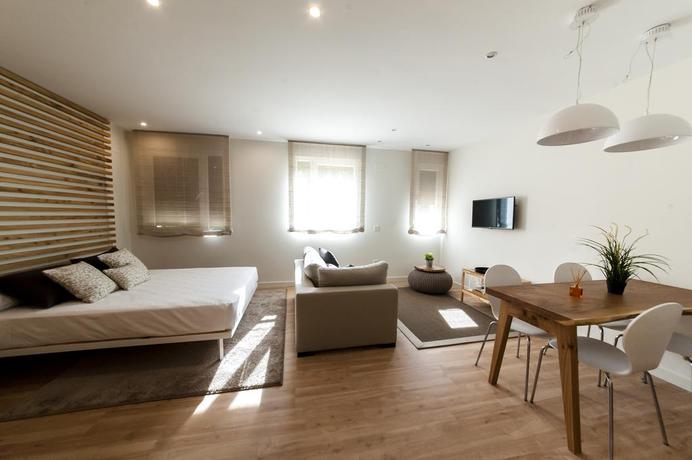 Imagen de la habitación del Apartamentos El Mirador del Alcázar. Foto 13