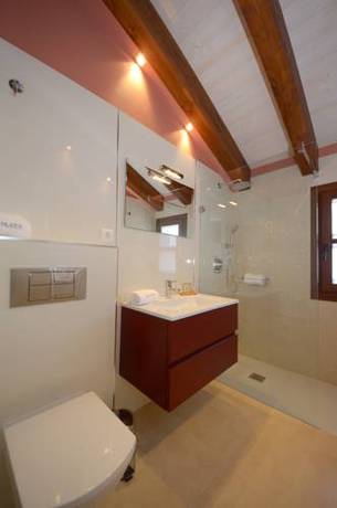 Imagen de la habitación del Apartamentos El Palacete de Ainsa. Foto 7