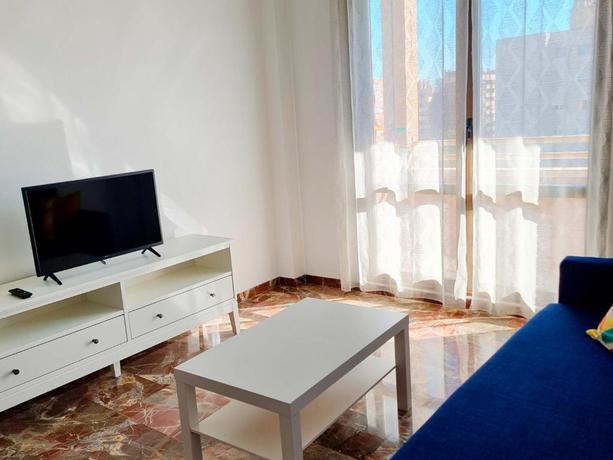 Imagen de la habitación del Apartamentos El Pilar Suites 3000. Foto 5