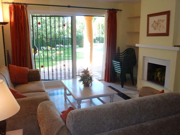 Imagen de los interiores del Apartamentos El Porton. Foto 11