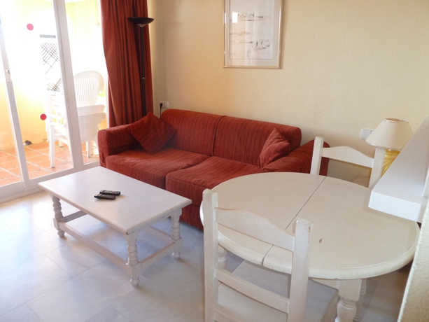 Imagen de los interiores del Apartamentos El Porton. Foto 12