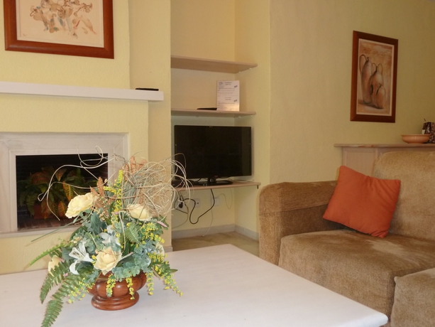 Imagen de los interiores del Apartamentos El Porton. Foto 13