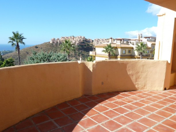 Imagen de los exteriores del Apartamentos El Porton. Foto 10