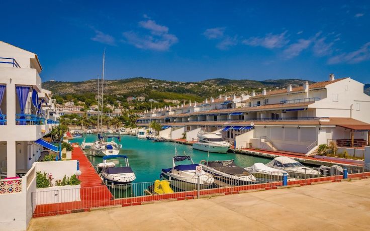 Imagen de los exteriores del Apartamentos El Puerto, Alcocéber. Foto 9