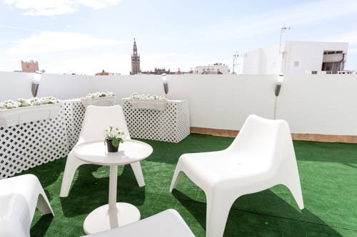 Imagen general del Apartamentos El Salvador, Sevilla. Foto 8