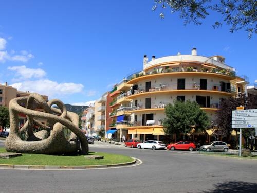 Imagen general del Apartamentos El Sol, Tossa de Mar. Foto 3
