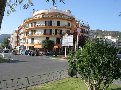 Imagen general del Apartamentos El Sol, Tossa de Mar. Foto 4