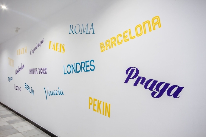 Imagen de los interiores del Apartamentos El Templo Suites. Foto 19