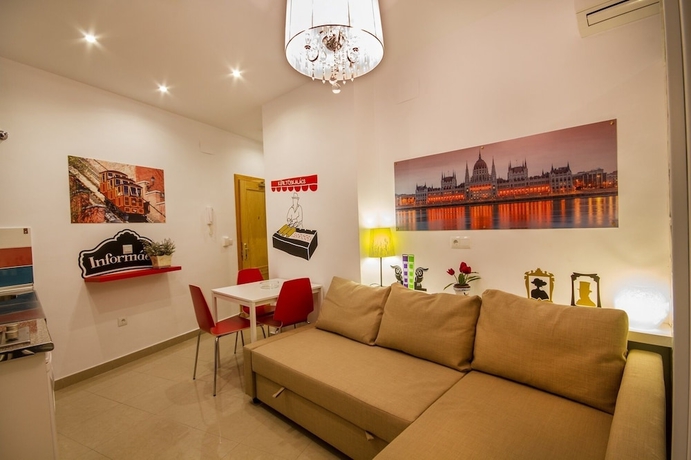 Imagen de la habitación del Apartamentos El Templo Suites. Foto 11