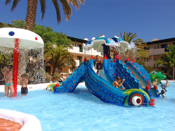 Imagen de la piscina del Apartamentos El Trebol, Costa Teguise. Foto 6