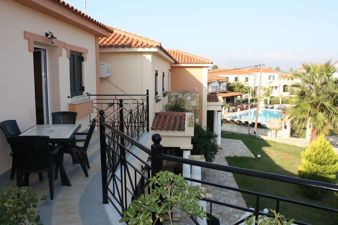 Imagen general del Apartamentos Elanthi Village Hotel. Foto 2