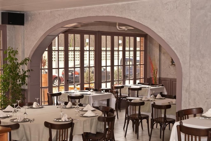 Imagen del bar/restaurante del Apartamentos Eldorado Turisticos. Foto 3