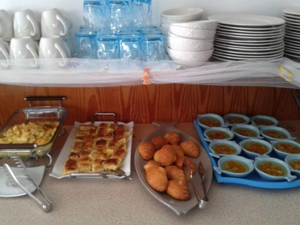 Imagen del bar/restaurante del Apartamentos Eleana Studios. Foto 5