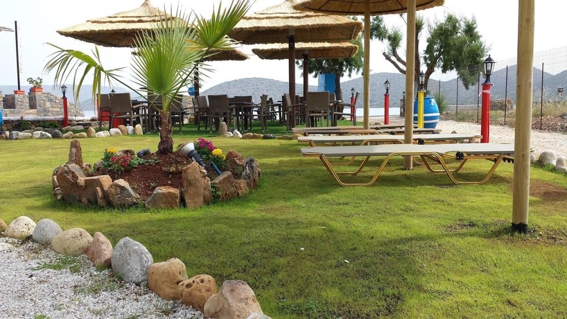Imagen de los exteriores del Apartamentos Elounda Sunrise Apartments. Foto 3