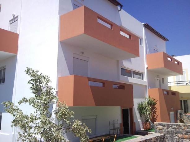 Imagen de los exteriores del Apartamentos Elounda Sunrise Apartments. Foto 13