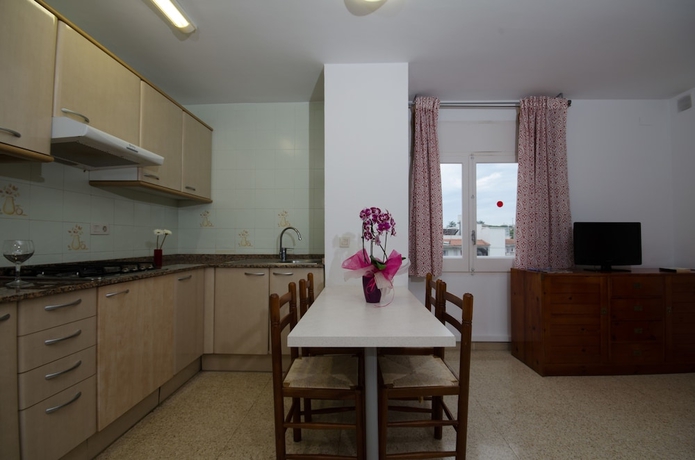 Imagen de la habitación del Apartamentos Els Llorers. Foto 6