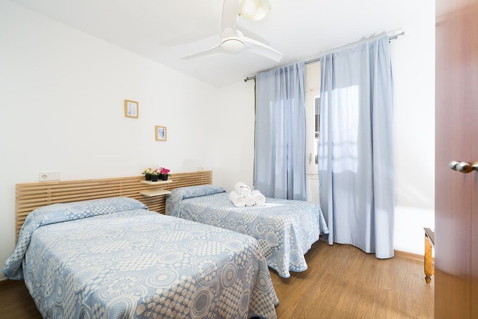 Imagen de la habitación del Apartamentos Els Llorers. Foto 15